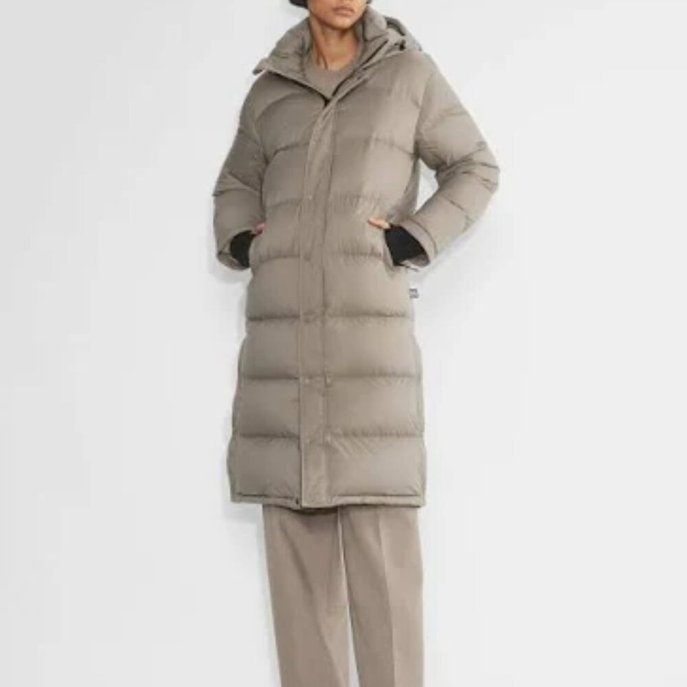 Aritzia The Super Puff Mid Coat